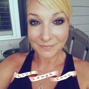 Meet your Posher, Karla